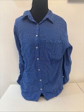 Women’s Blue Geometric Button-Up Shirt